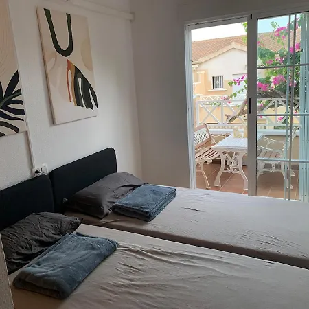 別荘 Charming Duplex With Pool